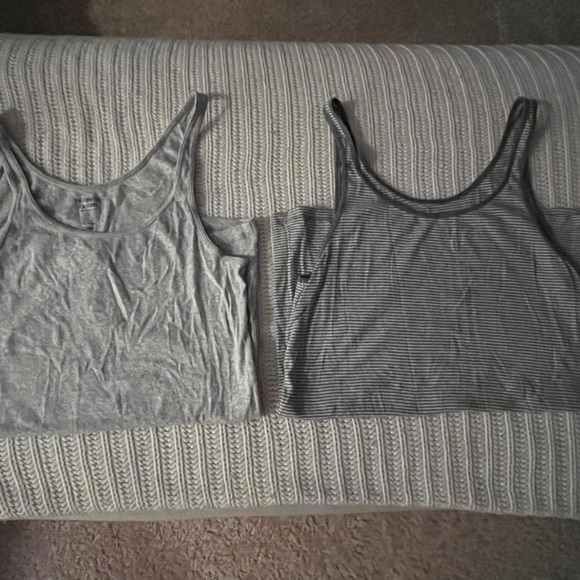 EUC-Women’s, GAP, Stretch Tanks-Set of 2 (Sz L) Lt. Grey and Grey/White Stripe. - Picture 4 of 4